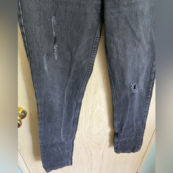 Reformation - Julia High Cigarette Jean - Size 23- Black Distressed - Picture 9 of 10
